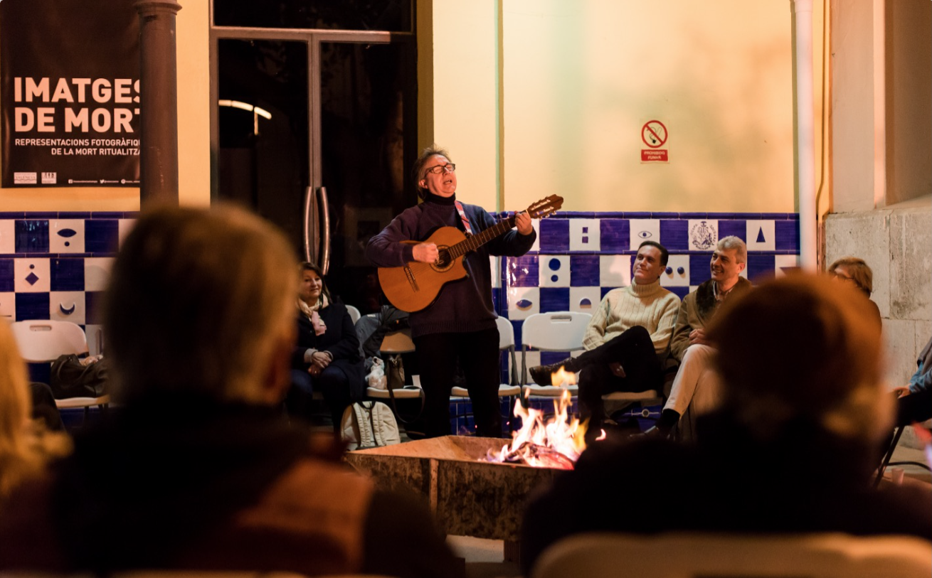 Al caliu de les paraules